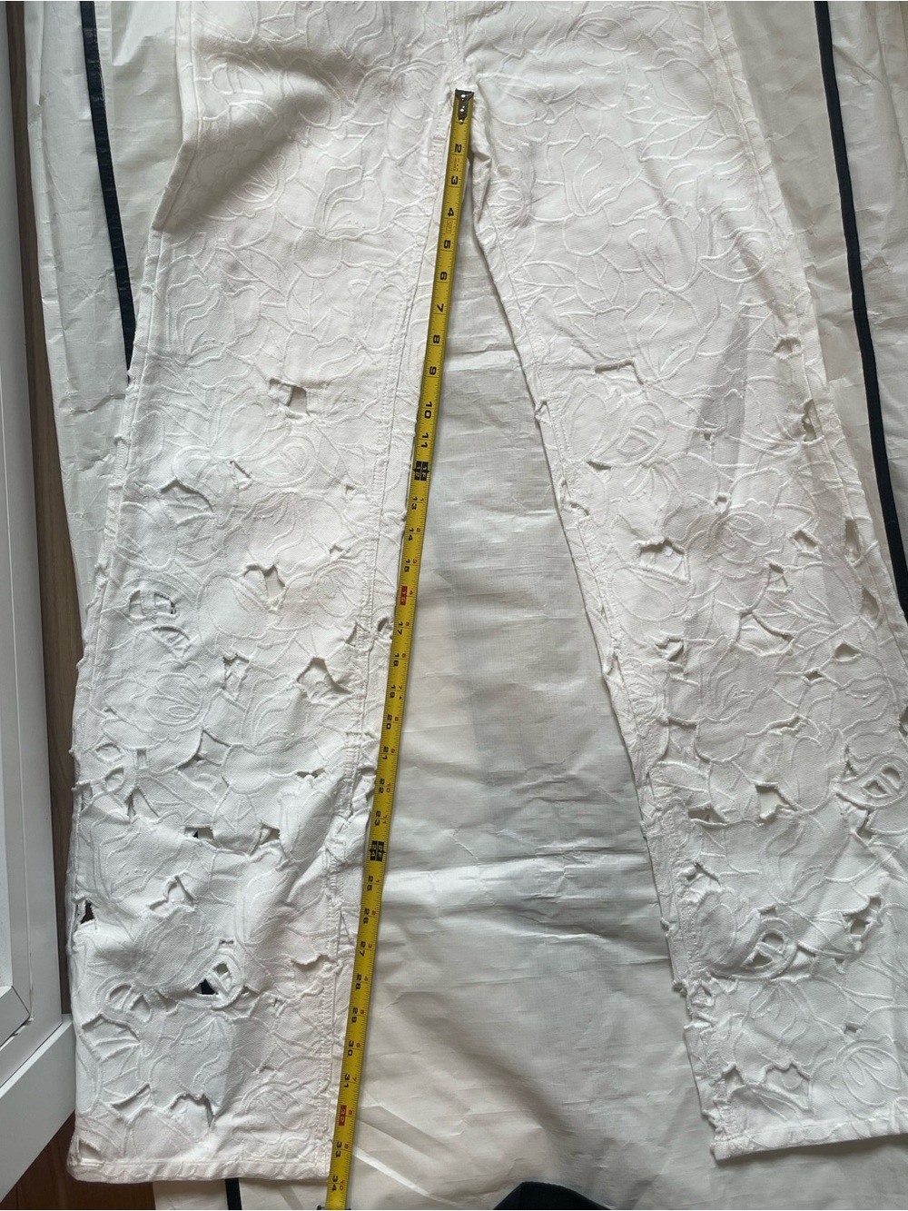 Alice + Olivia White Eyelet Jeans with Red Stitch Accents - Picture 13 of 14